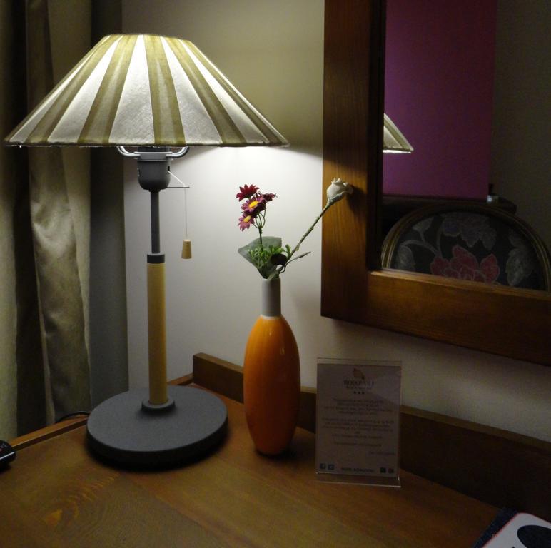 Hotel Rodovoli Kónica Szoba fotó